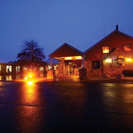 The Station Hotel Jindabyne Buitenkant foto