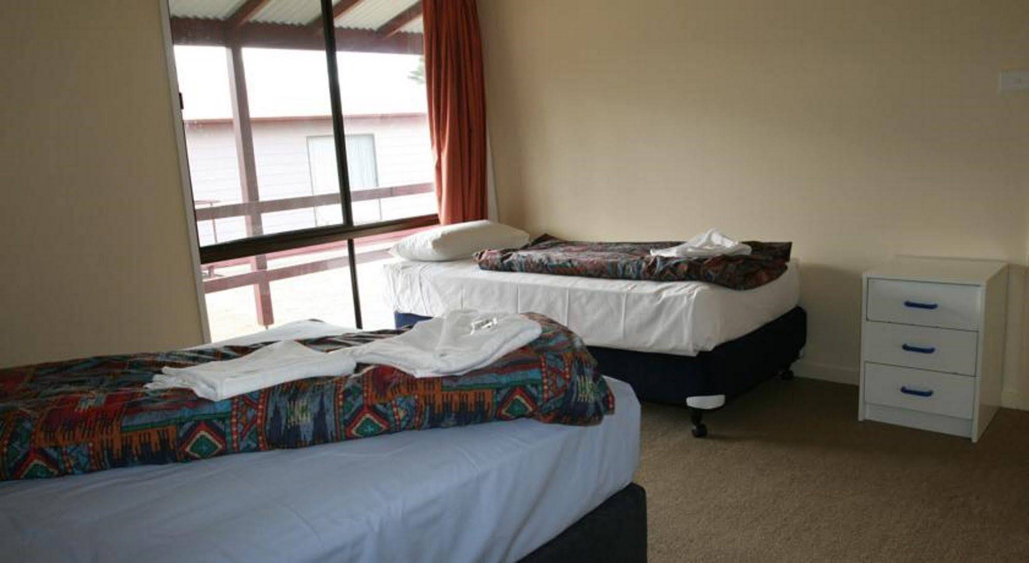The Station Hotel Jindabyne Buitenkant foto