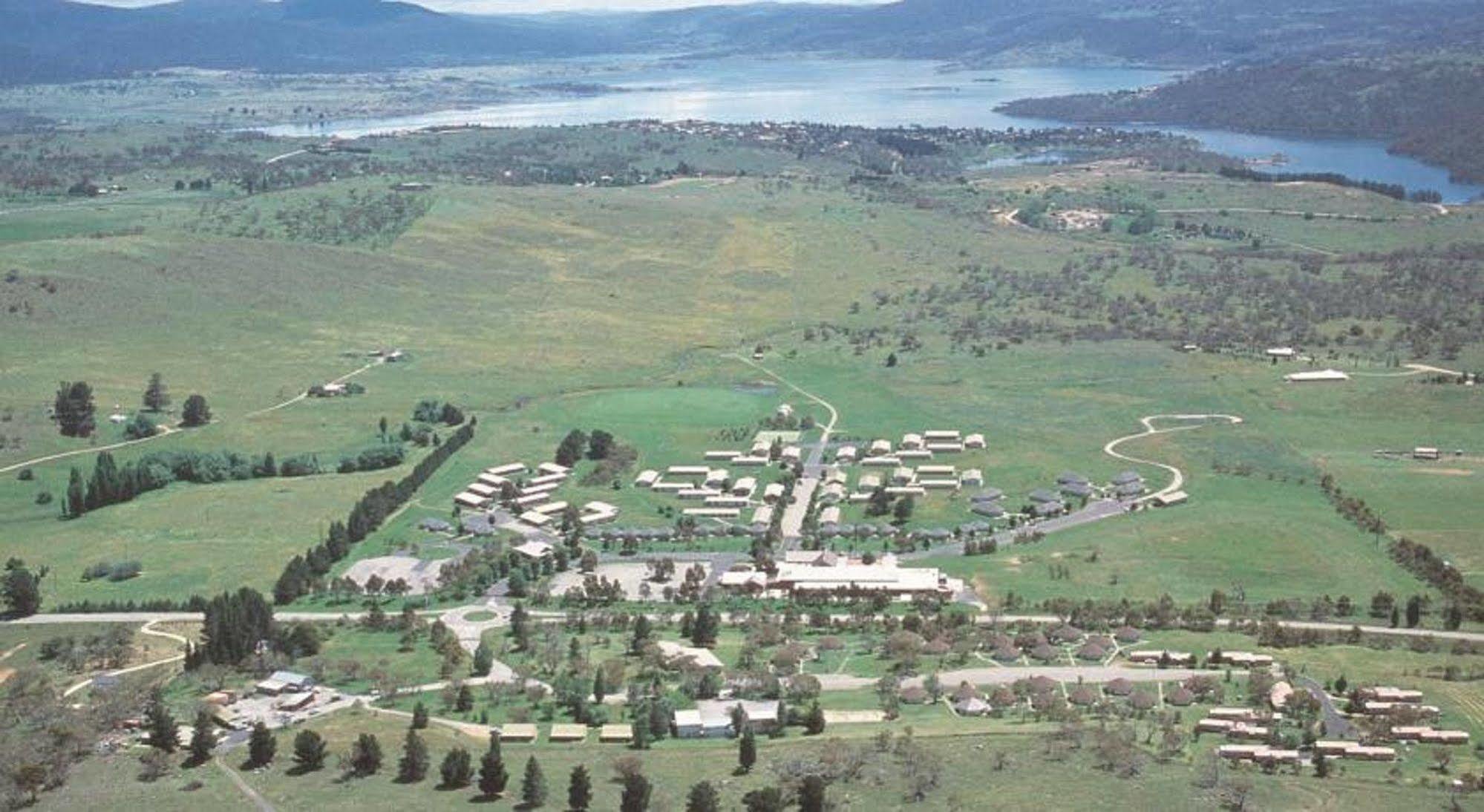 The Station Hotel Jindabyne Buitenkant foto