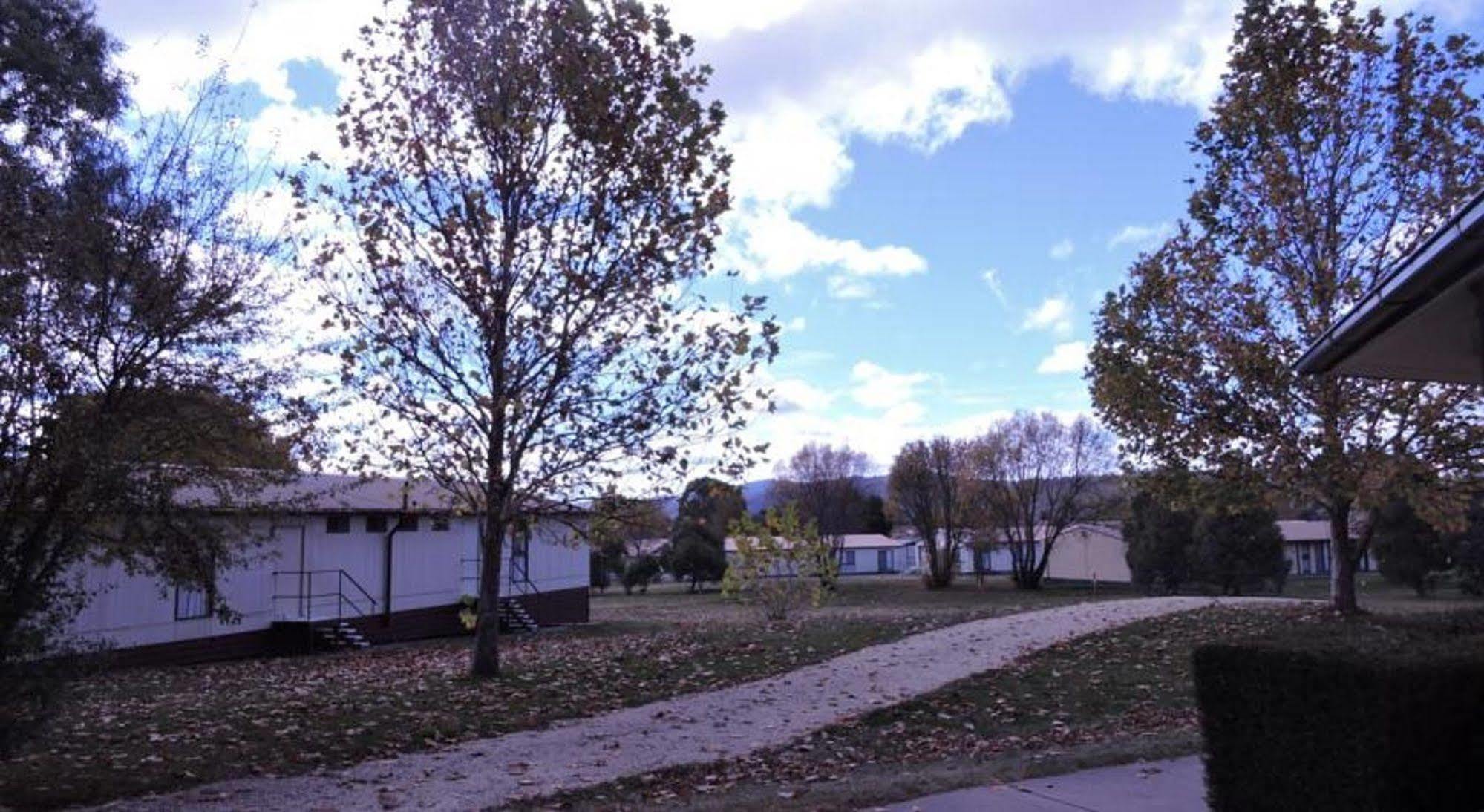 The Station Hotel Jindabyne Buitenkant foto